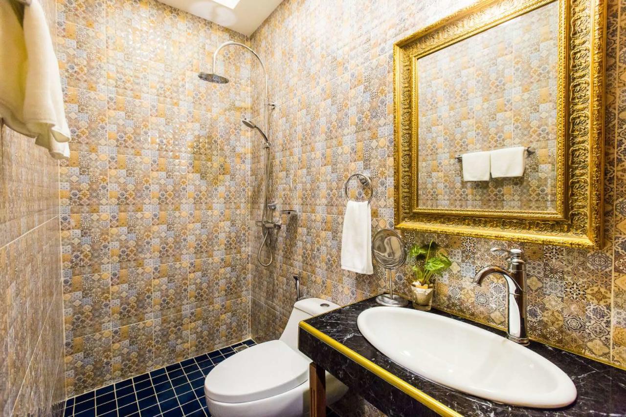 ホテル Yadana Chiangmai チエンマイ エクステリア 写真