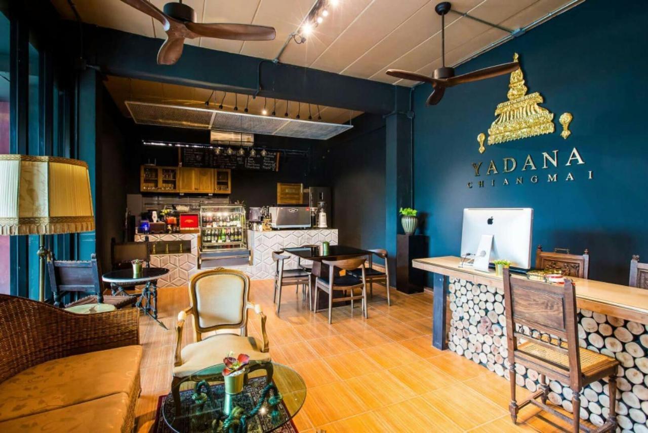 ホテル Yadana Chiangmai チエンマイ 部屋 写真