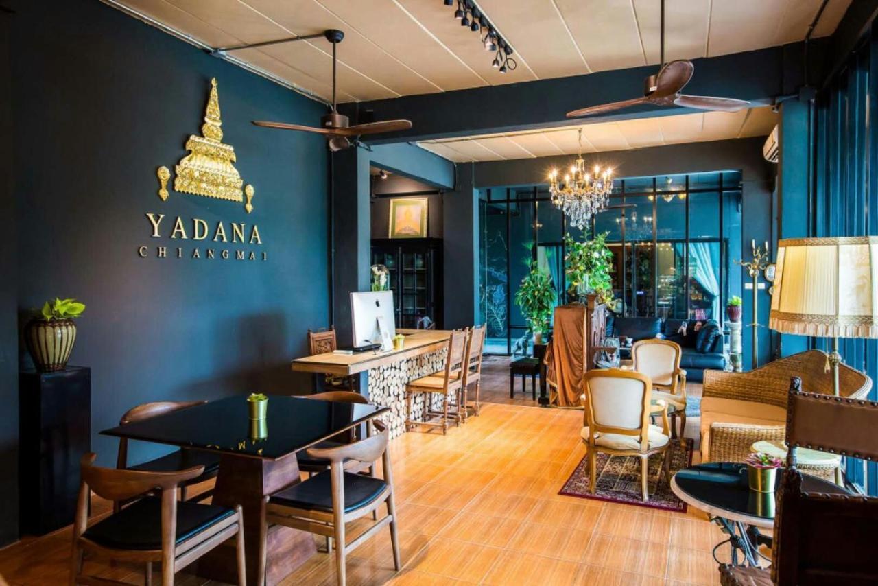 ホテル Yadana Chiangmai チエンマイ 部屋 写真
