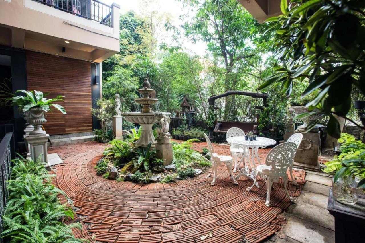ホテル Yadana Chiangmai チエンマイ 部屋 写真